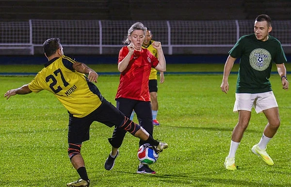 Football diplomacy scores with World Cup co-hosts