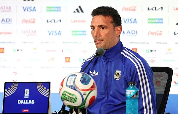 Heat and drinks breaks help smaller teams at World Cup, says Scaloni