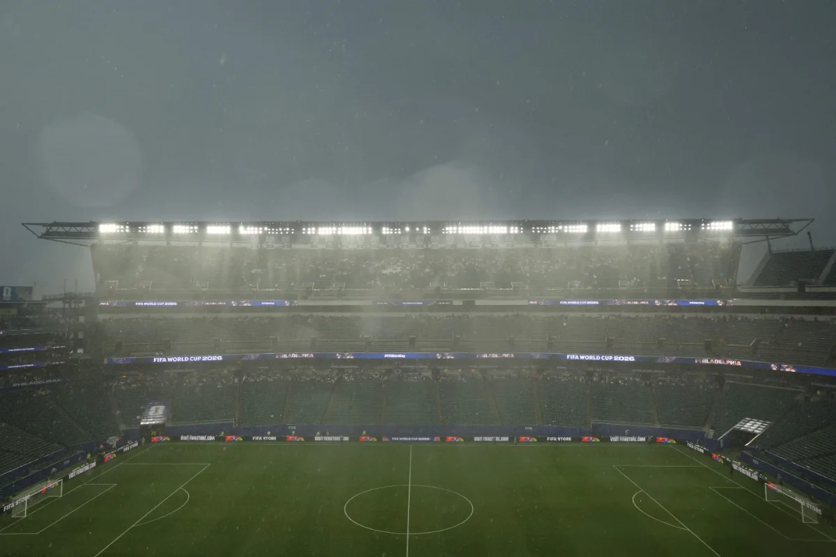 France-Iraq World Cup game suspended due to severe weather alert France-Iraq World Cup game suspended due to severe weather alert