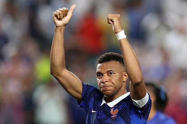 FOI-SOC-SPO-WCS-FRANCE-V-IRAQ_-GROUP-I-FIFA-WORLD-CUP-2026 Mbappe scores twice as France beat Iraq at World Cup after two-hour storm delay