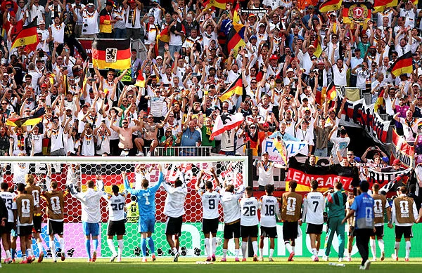 Germany come from behind to beat Ivory Coast and reach World Cup last 32