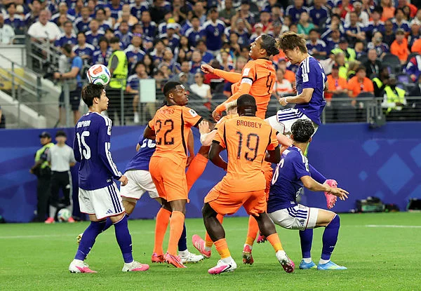 FOI-SOC-SPO-WCS-NETHERLANDS-V-JAPAN_-GROUP-F-FIFA-WORLD-CUP-20-223112t6a2f1da6m600x575506db Japan fight back in 2-2 Dutch thriller at World Cup