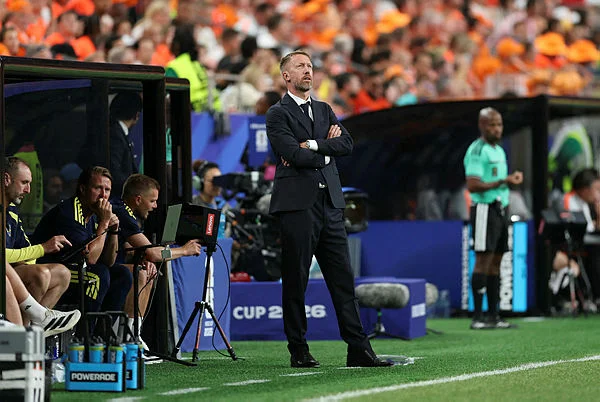 FOI-SOC-SPO-WCS-NETHERLANDS-V-SWEDEN_-GROUP-F-FIFA-WORLD-CUP Potter says 'harsh' World Cup hammering will make Sweden better