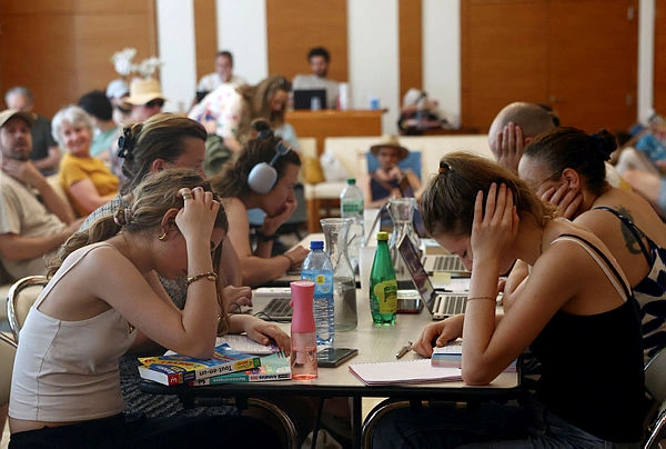 France pledges 130 million euros to cool schools