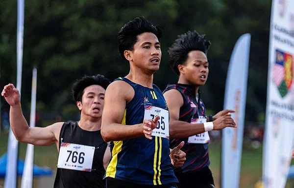 Haziq edges Muzaffarshah by 0.01s to win Malaysia Open 200m gold