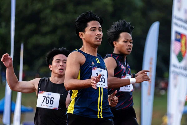Haziq edges Muzaffarshah by 001s to win Malaysia Open 200m gold Haziq edges Muzaffarshah by 0.01s to win Malaysia Open 200m gold