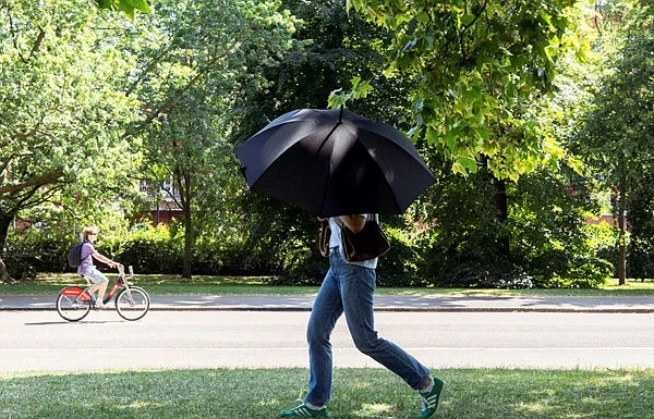 UK braces for record heatwave as schools close early