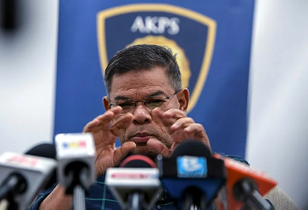 Home Ministry open to amending border control law to address Sabahs concerns Saifuddin Home Ministry open to amending border control law to address Sabah’s concerns: Saifuddin