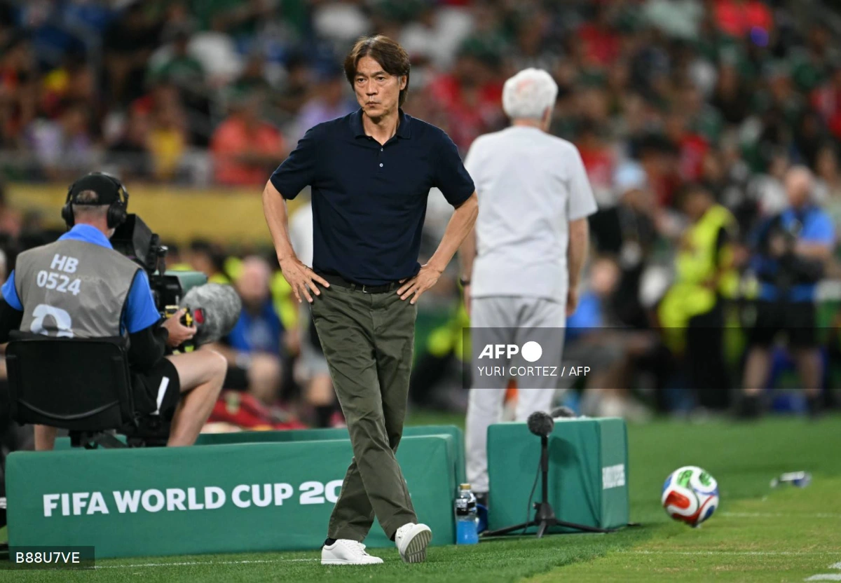 Hong takes blame as South Korea's World Cup hopes fade