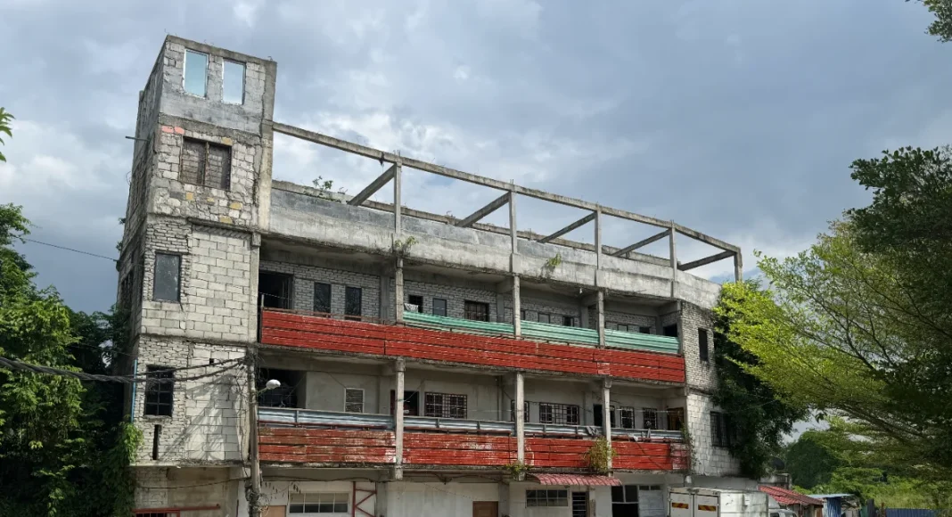 Experts urge action against landlords in Hulu langat ‘foreigner flat’ case