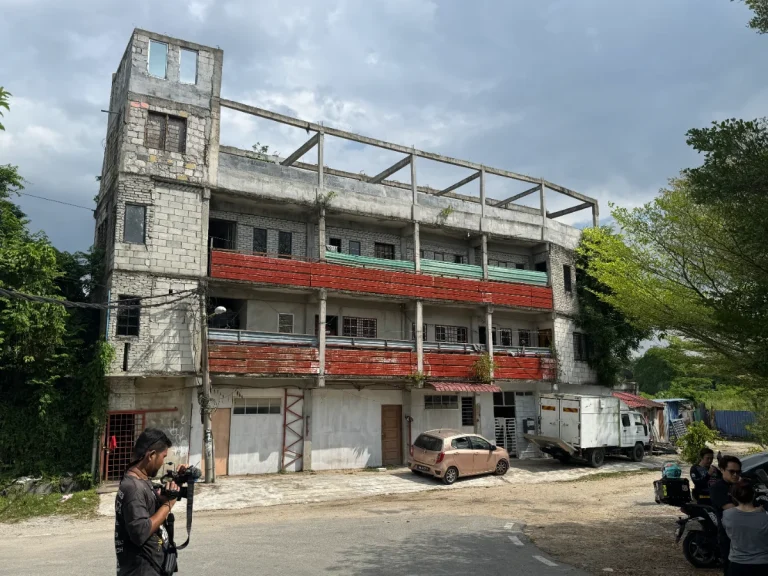 Experts urge action against landlords in Hulu langat ‘foreigner flat’ case