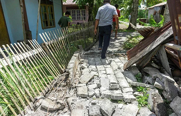 Indonesia lifts tsunami warning after Philippines quake