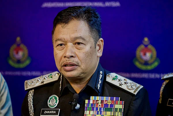 Immigration director-general Datuk Zakaria Shaaban Passport validity of up to 10 years set to start soon
