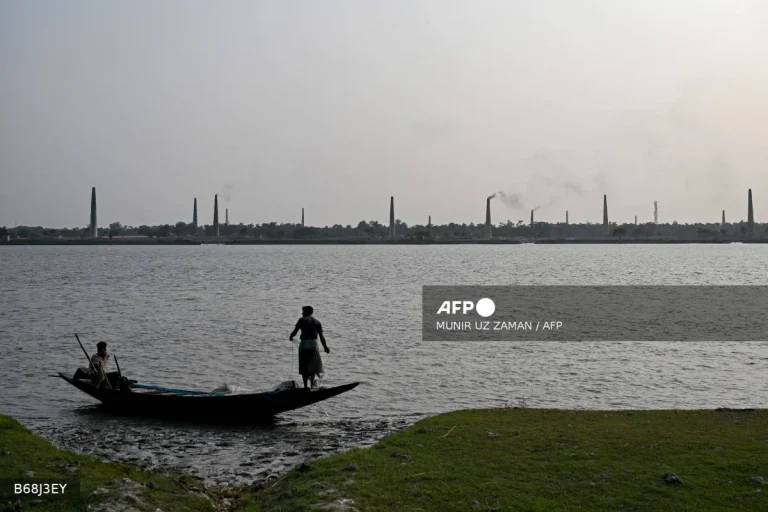 India migrant eviction fears grip Bangladesh border towns
