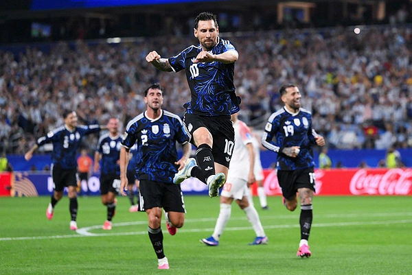 Argentina wary of 'very tough' Cape Verde in World Cup last 32