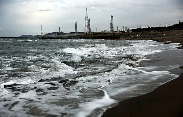 Japan aims to replace 14 ageing nuclear reactors by 2050s