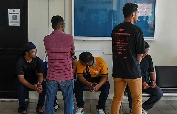 Eight fishermen plead not guilty to possessing subsidised diesel