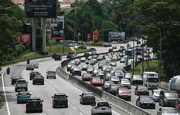Lorry driver in fatal Karak crash tests positive for drugs