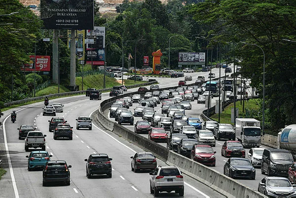 KL39_26052024_JALAN_SESAK Lorry driver in fatal Karak crash tests positive for drugs