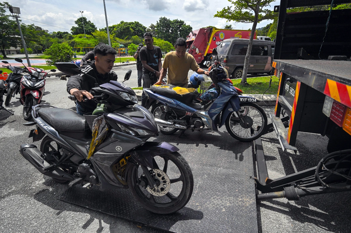 KL JPJ seizes over 40 foreign-driven vehicles in Ampang