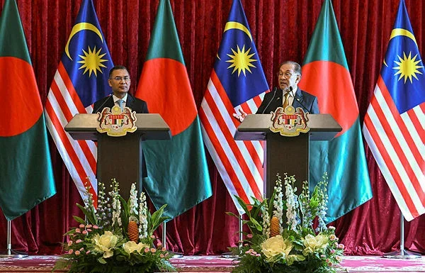 Malaysia vows to up Bangladeshi workers' rights as PM visits