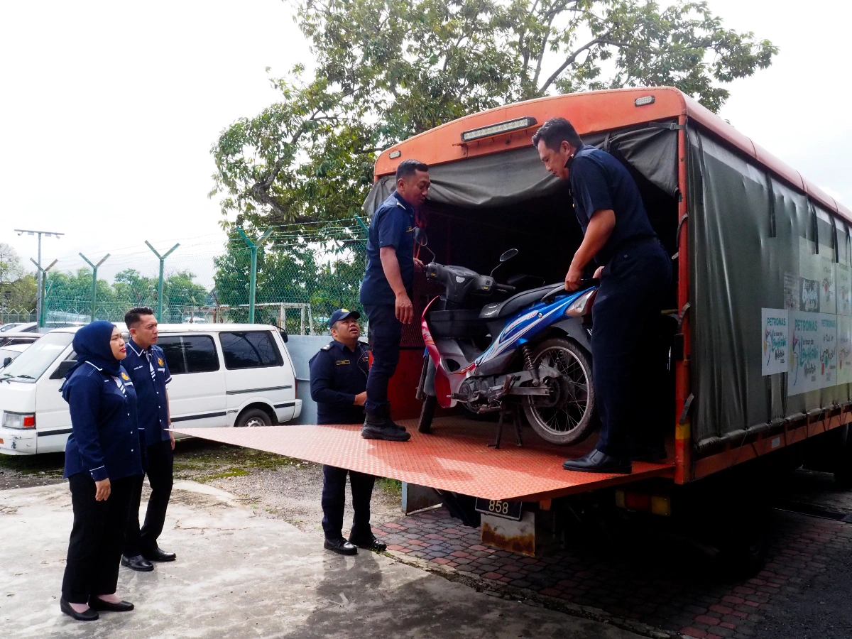 Melaka JPJ seizes 60 vehicles in foreign driver crackdown