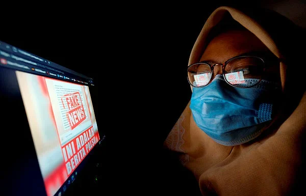 MMC urged to meet social media platforms on fake news