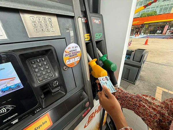 MyKad fuel subsidy to cut leakages by one billion litres yearly