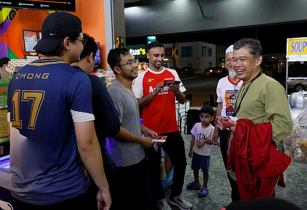 Nazri pledges TVET push to stop youth exodus in Simpang Jeram