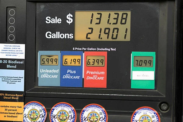 Oil price probe ordered as Trump accuses firms of gouging