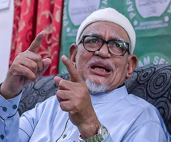 PAS sticks with Hamzah as Opposition Leader Hadi PAS sticks with Hamzah as Opposition Leader: Hadi