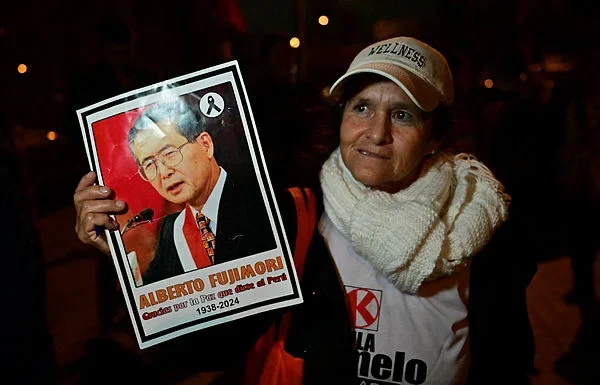 Peru exit polls show Fujimori ahead in ultra-tight presidential runoff