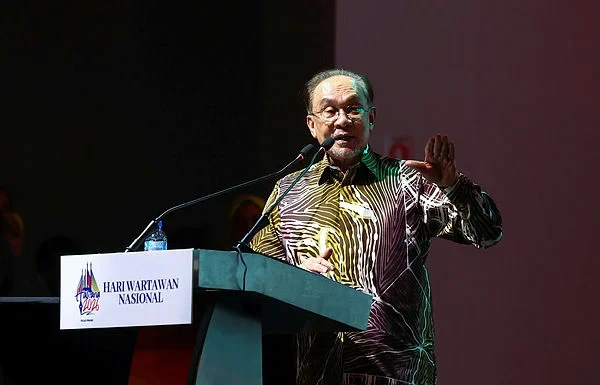PM Anwar says government to continue media innovation fund