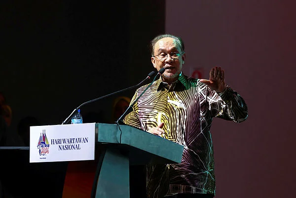 PM Anwar says government to continue media innovation fund PM Anwar says government to continue media innovation fund