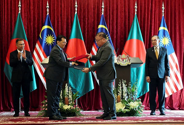 PM_BANGLADESH Malaysia and Bangladesh deepen defence ties with new MoU