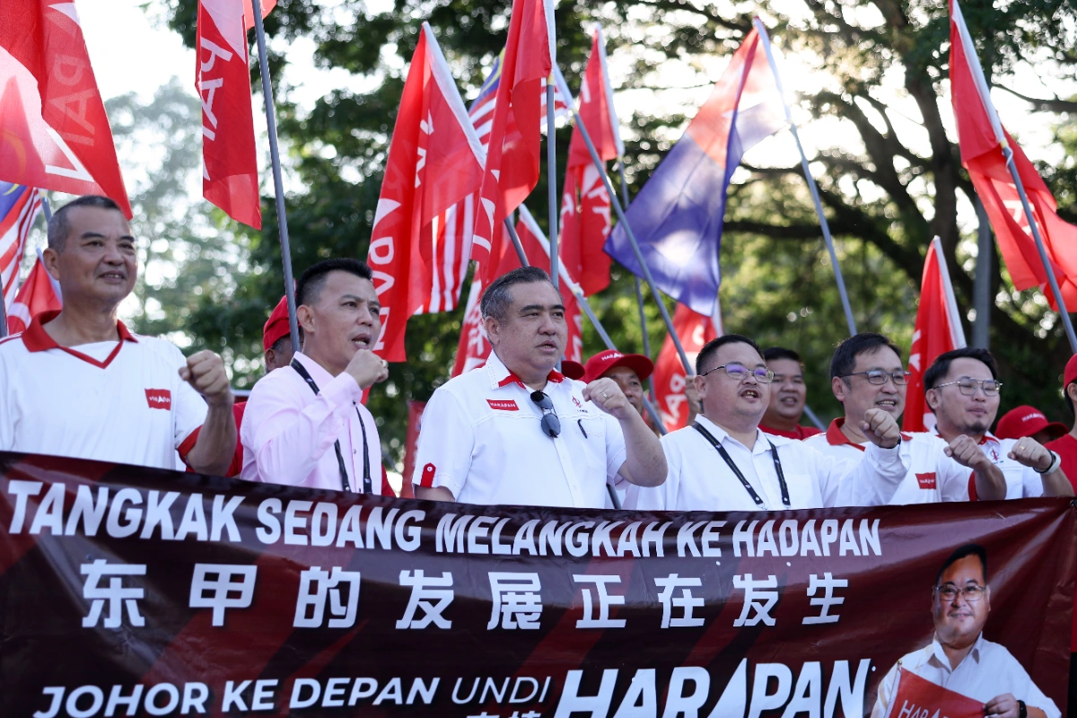 Tangkak battle: BN's How Chin Teck takes on PH's Ee Chin Li
