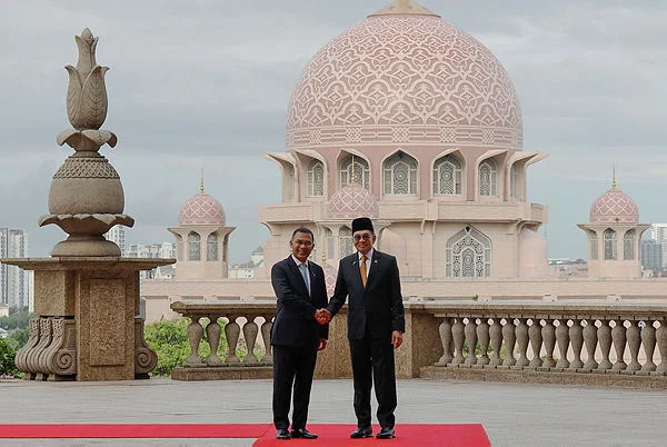 Malaysia, Bangladesh eye fast-track FTA, energy and halal deals
