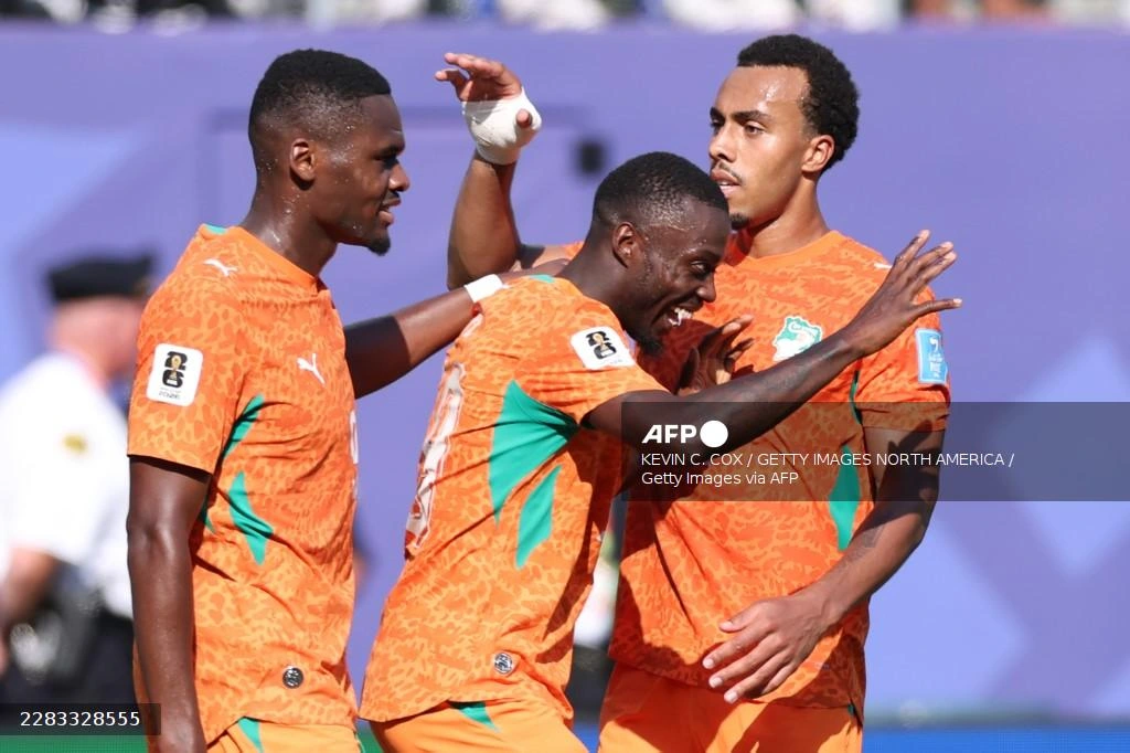 Pepe steers Ivory Coast into World Cup last 32