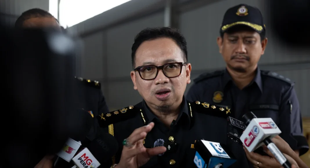 Perak KPDN seizes diesel and lorry worth over RM102,000