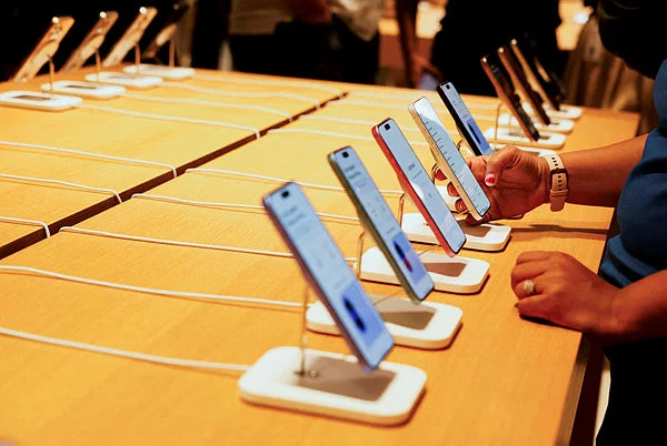RTRMADP_3_TATA-ELECTRONICS-CYBERATTACK-APPLE-TESLA Top Indian tech supplier reports 'cybersecurity incident'