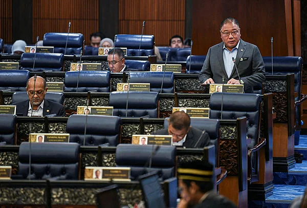 Rain rave festival generates RM392 million in economic returns - Tiong Rain rave festival generates RM392 million in economic returns - Tiong