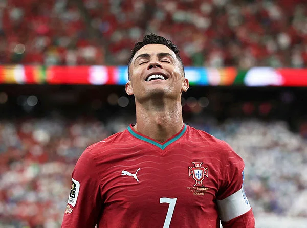 Ronaldo silences critics with two goals in World Cup rout