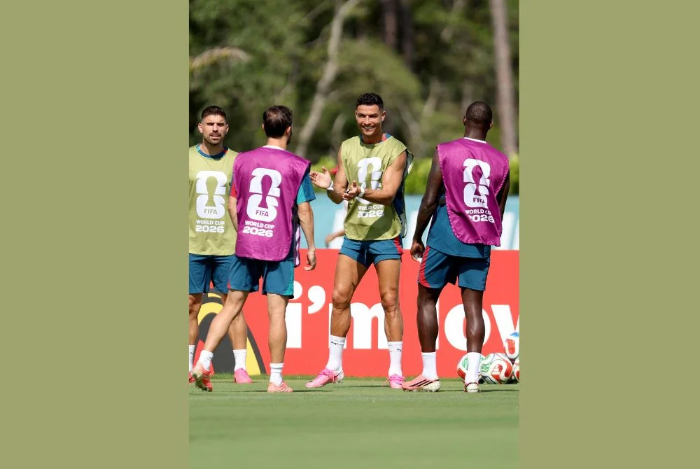 Ronaldo Ronaldo 'a role model' says Portugal coach after slow World Cup start