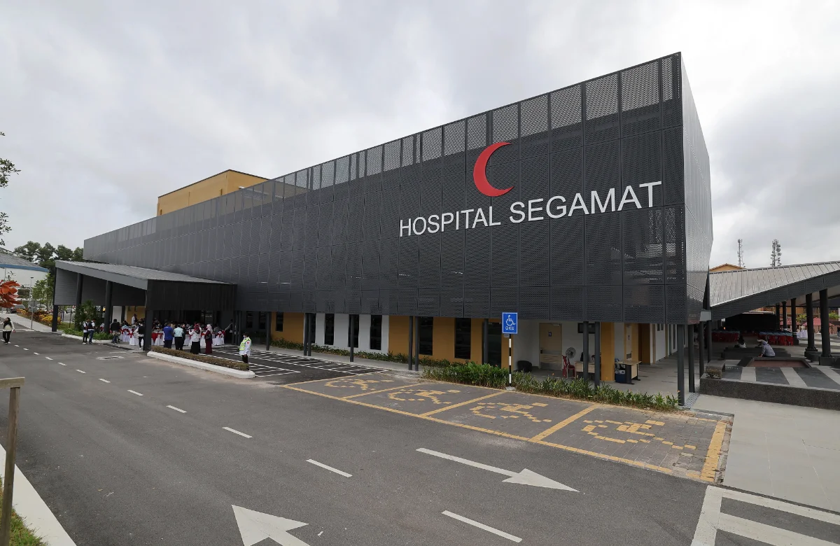 Segamat hospital seeks 49 more doctors to cut waiting times (1) Segamat hospital seeks 49 more doctors to cut waiting times