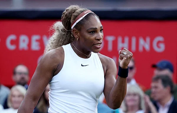 Serena Williams wins on return at Queen’s Club