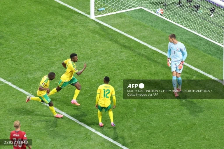 South Africa hold Czechs to keep World Cup hopes alive