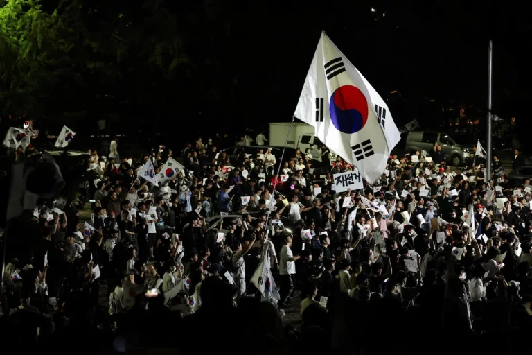 South Korean lawmakers launch probe into ballot paper shortages
