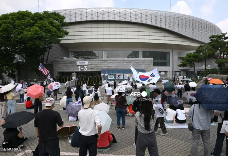 South Korea students to protest over ballot shortage