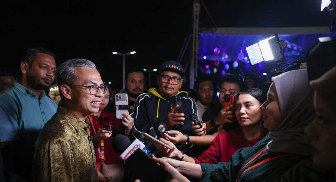 The government's initiative to broadcast the 2026 FIFA World Cup via RTM and Unifi TV has been well received, helping to cut costs for restaurant operators and the public, says Fahmi.