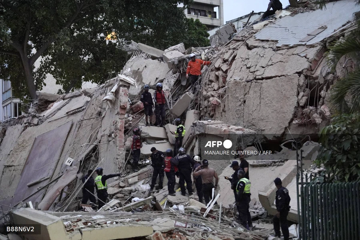 Twin earthquakes hit Venezuela, destroying buildings and sparking panic